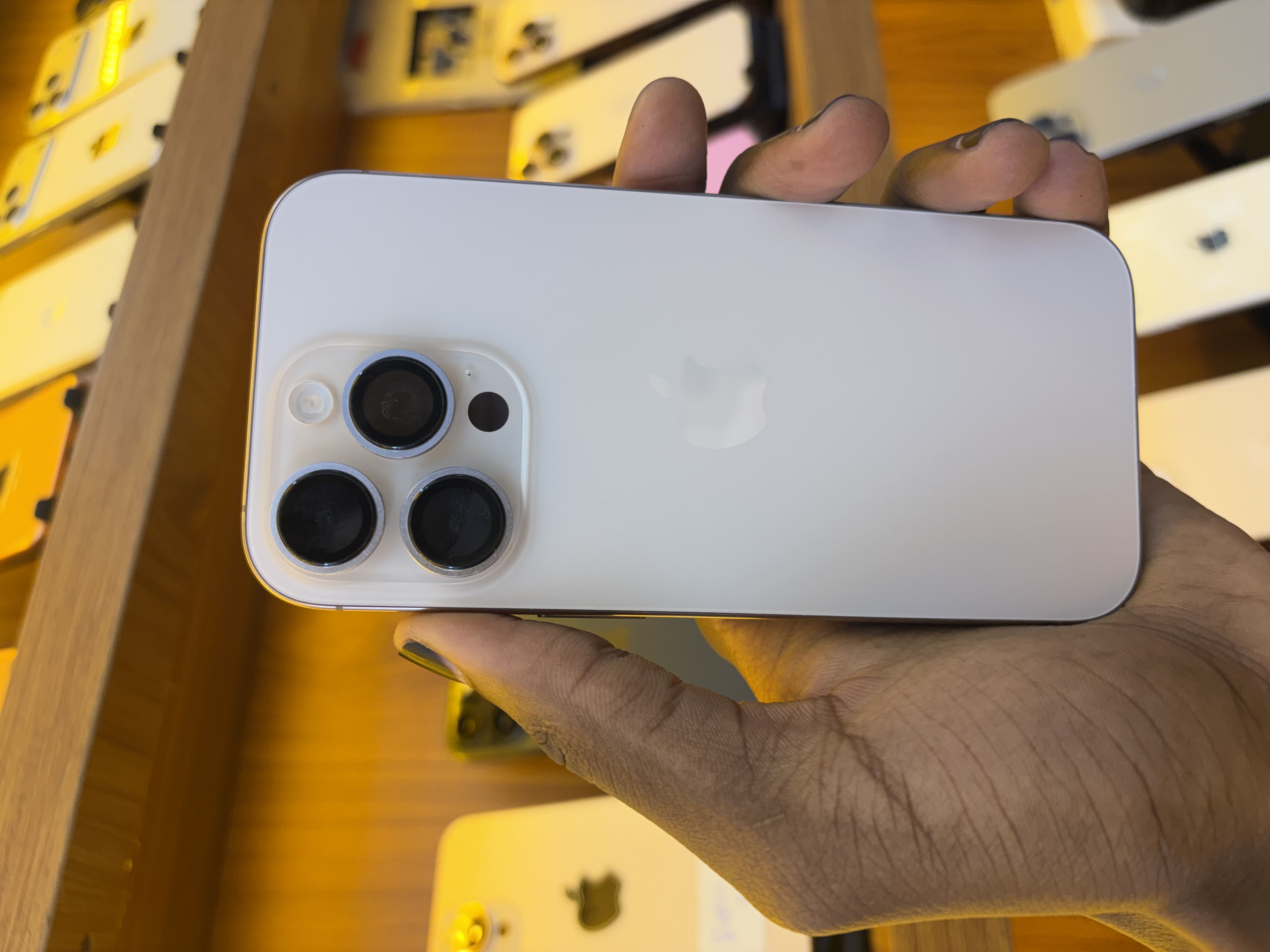 iPhone 16 pro second hand